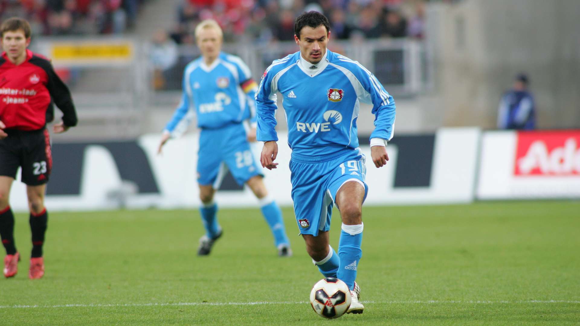crop_20051210_FCN_B04_006.jpg
