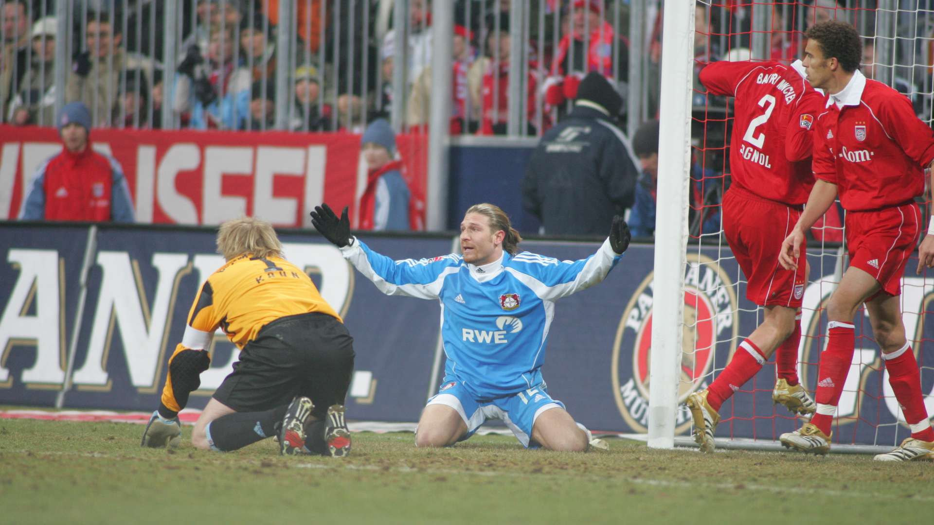 crop_20060204_FCB_B04_020.jpg