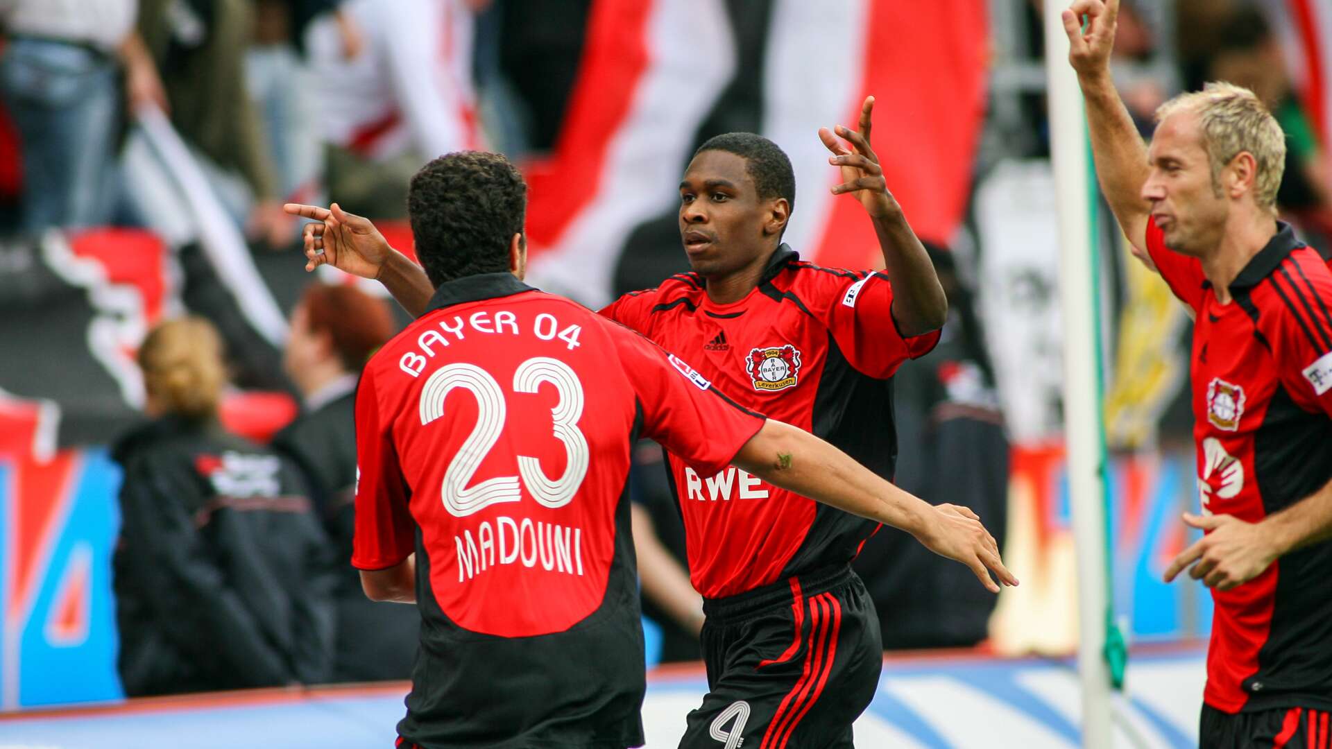 Werkself beim Torjubel