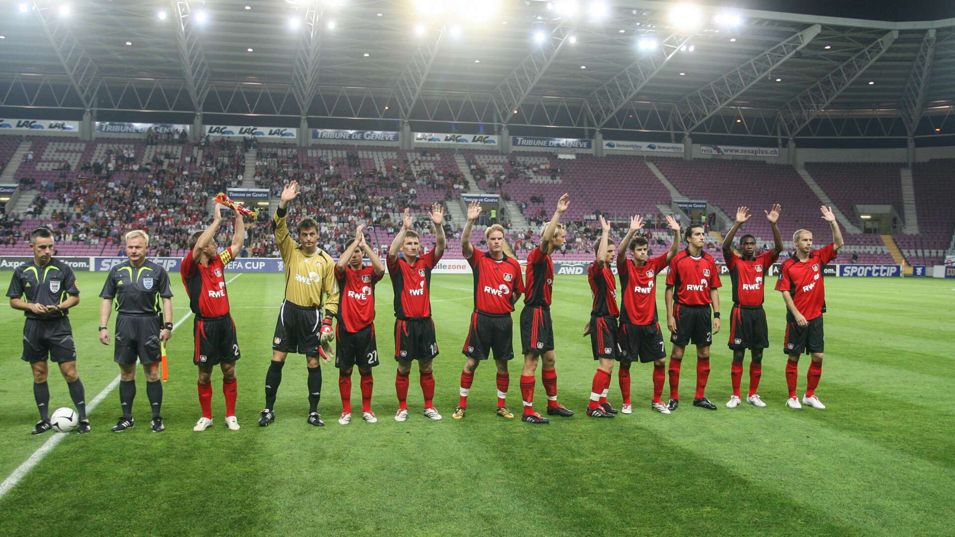 Werkself vor dem Spiel