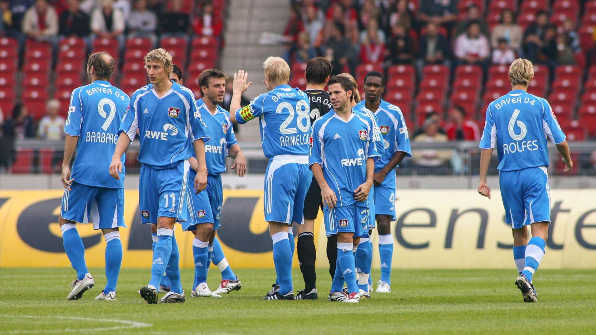 Werkself vor dem Spiel