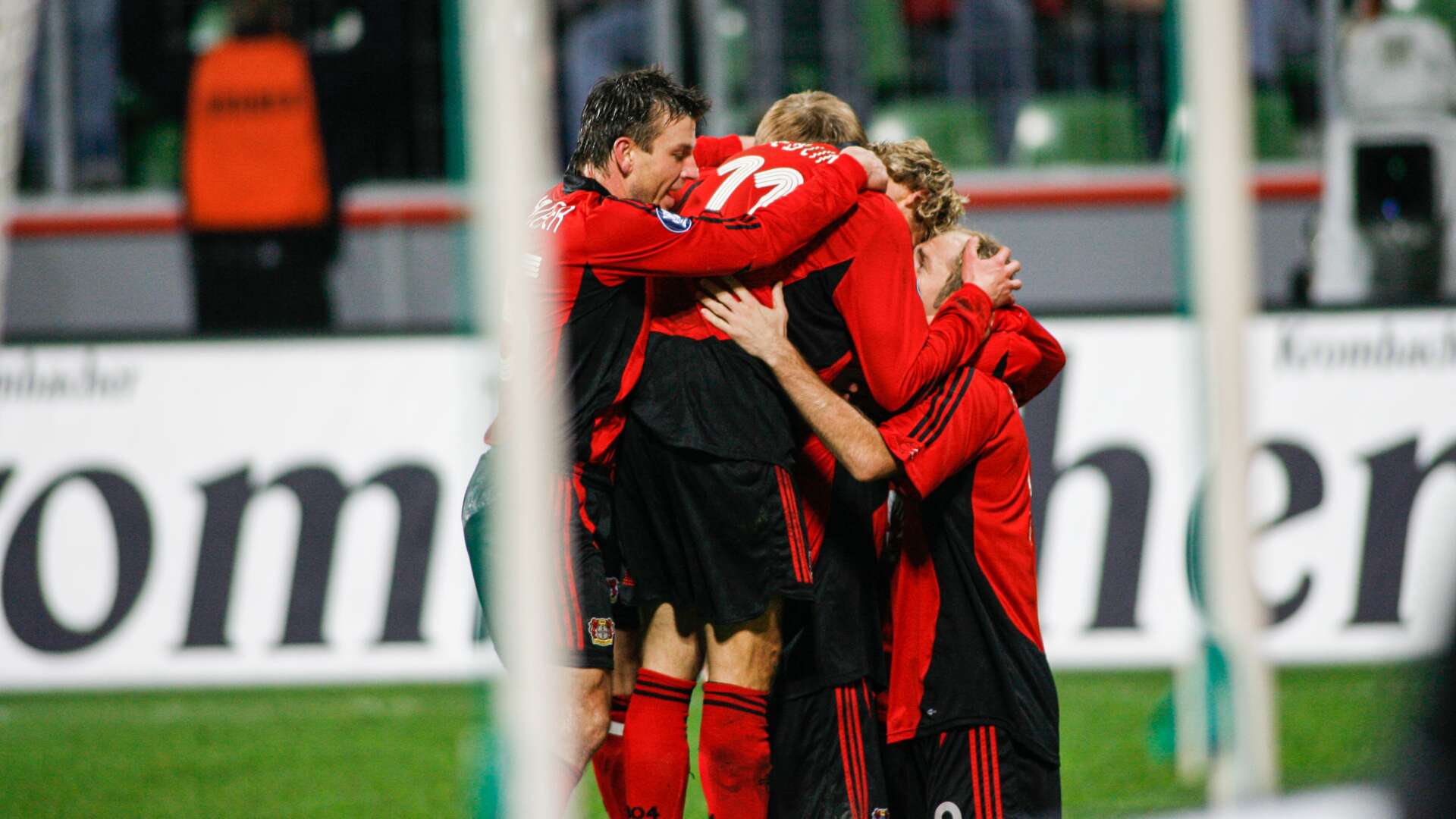 Werkself beim Torjubel