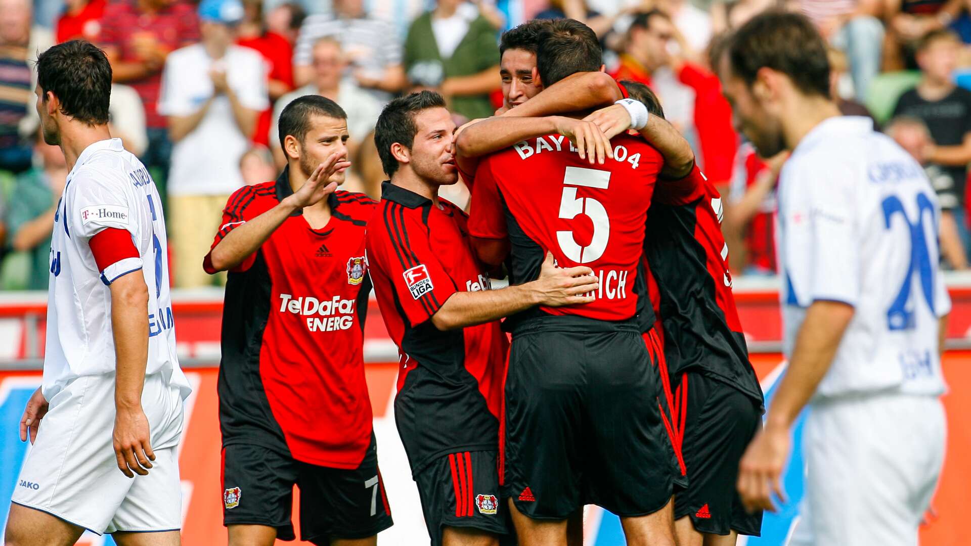 Werkself beim Torjubel