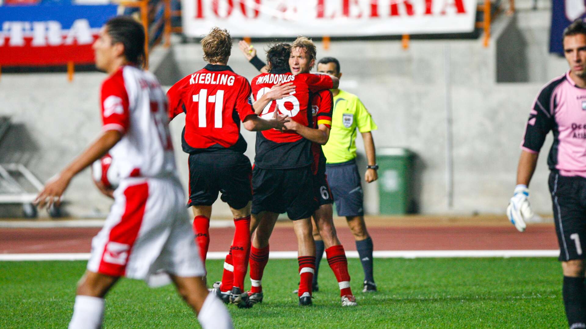 Werkself beim Torjubel