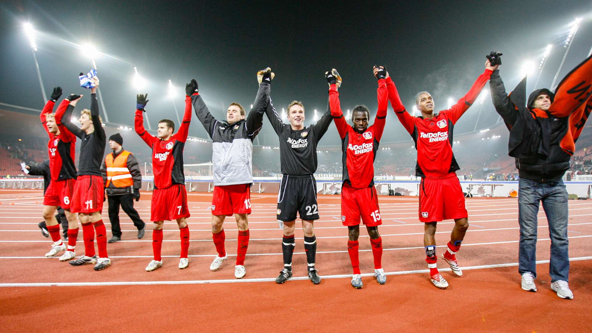 Werkself feiert mit den Fans