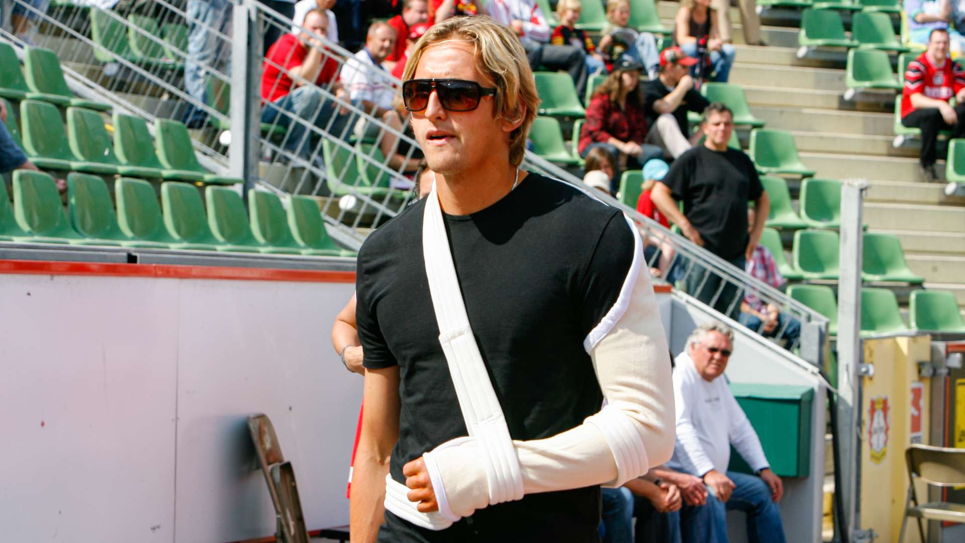 René Adler mit Gips