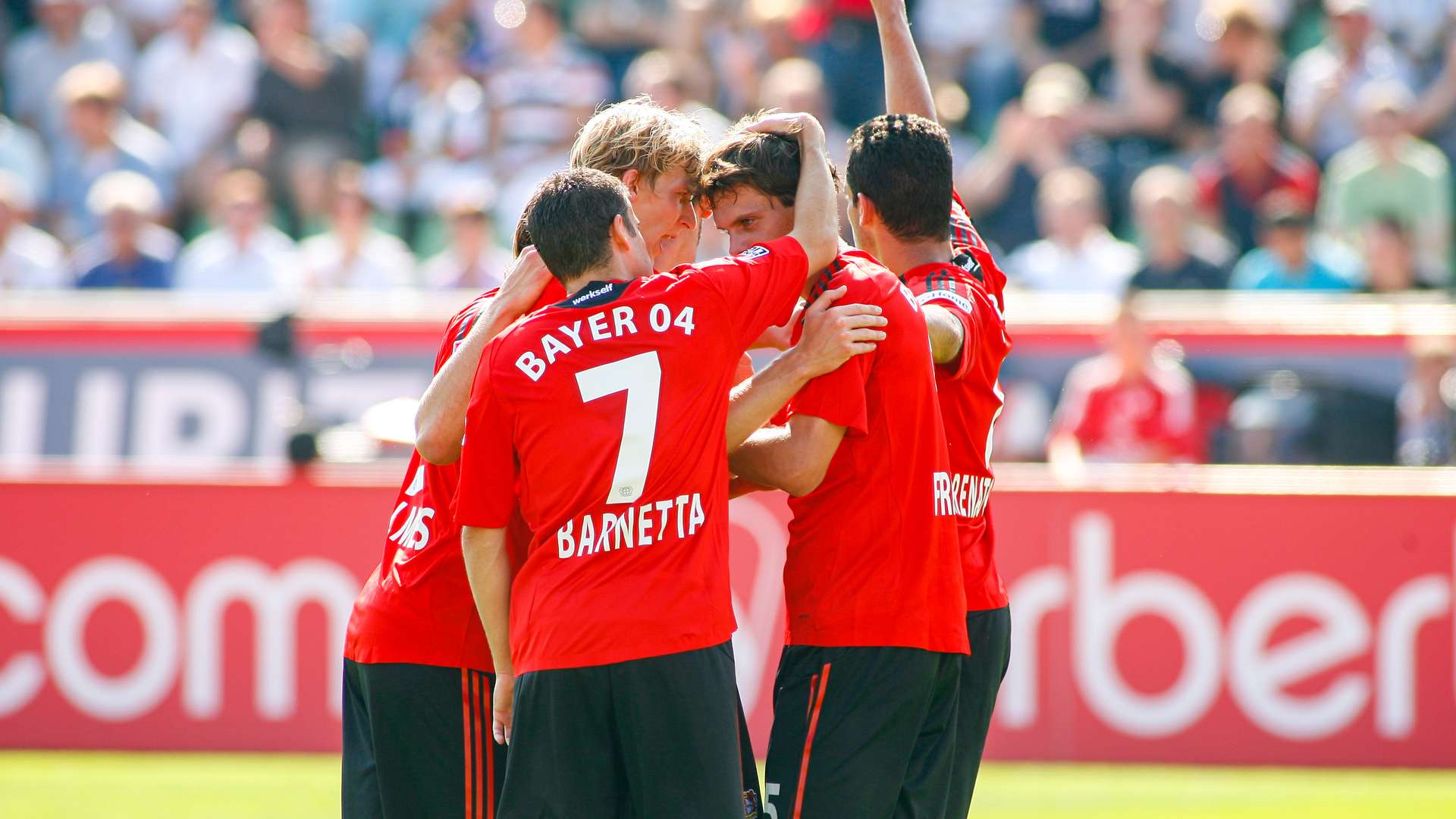 Werkself beim Torjubel