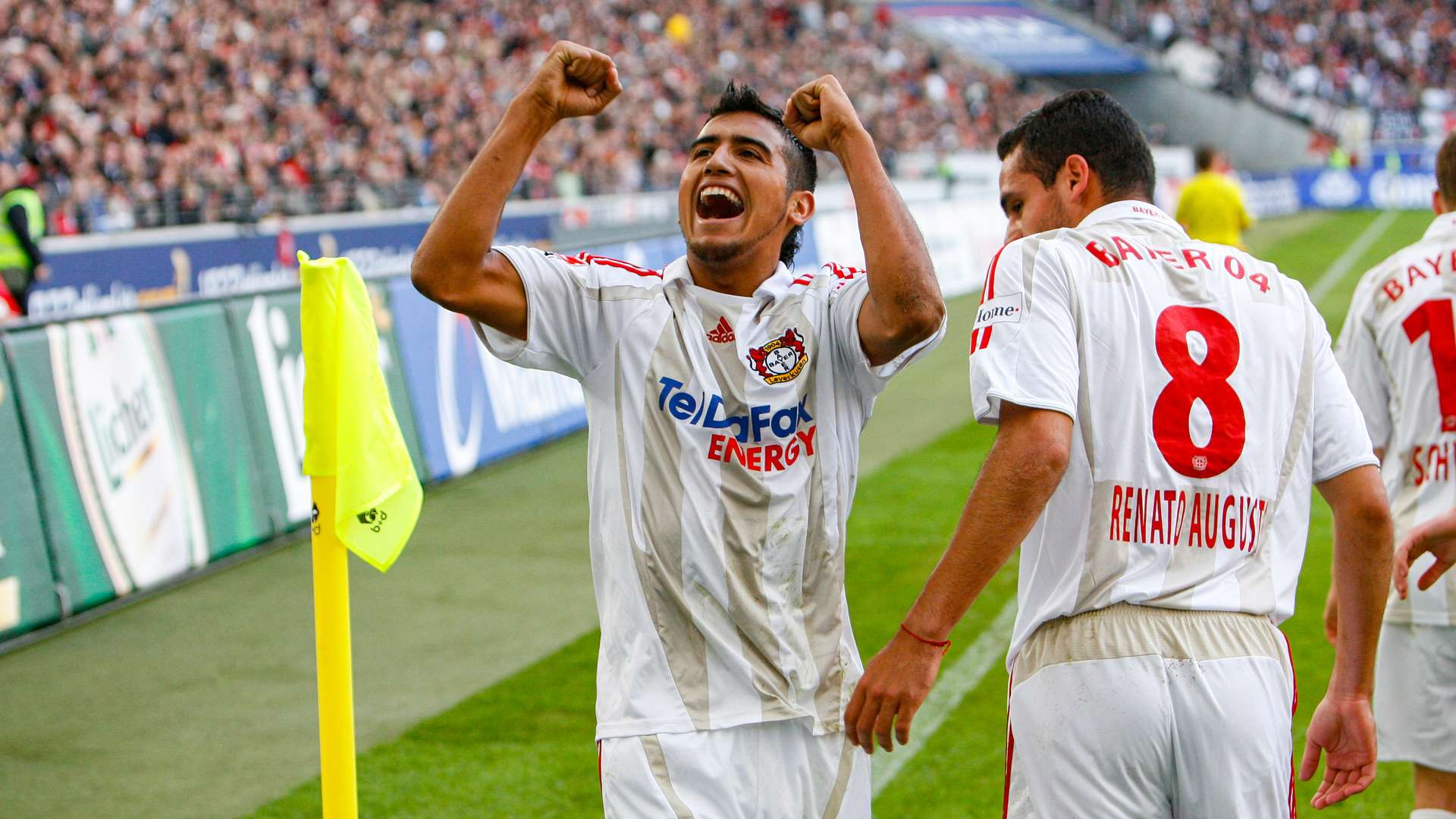 Arturo Vidal und Renato Augusto beim Torjubel