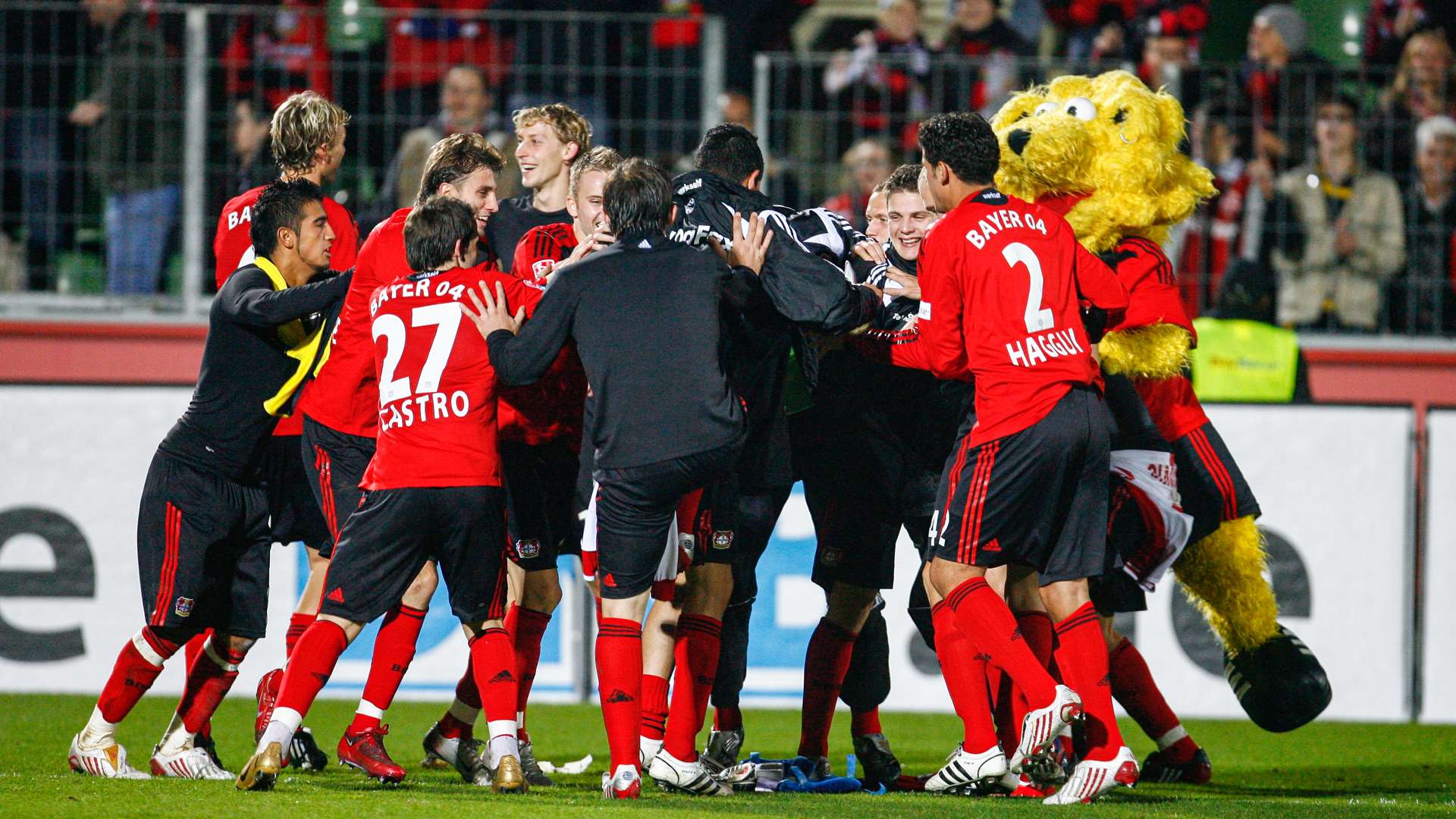 Werkself feiert den Derbysieg