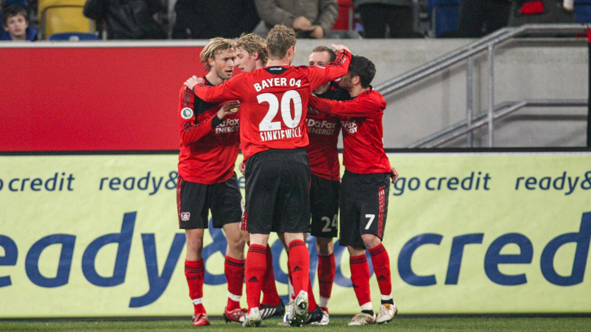 Werkself beim Torjubel