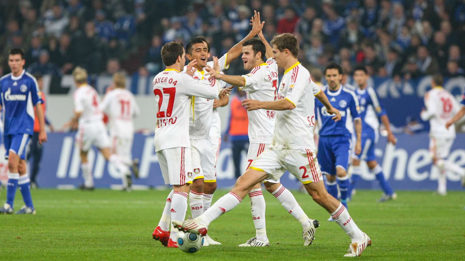 Werkself beim Torjubel