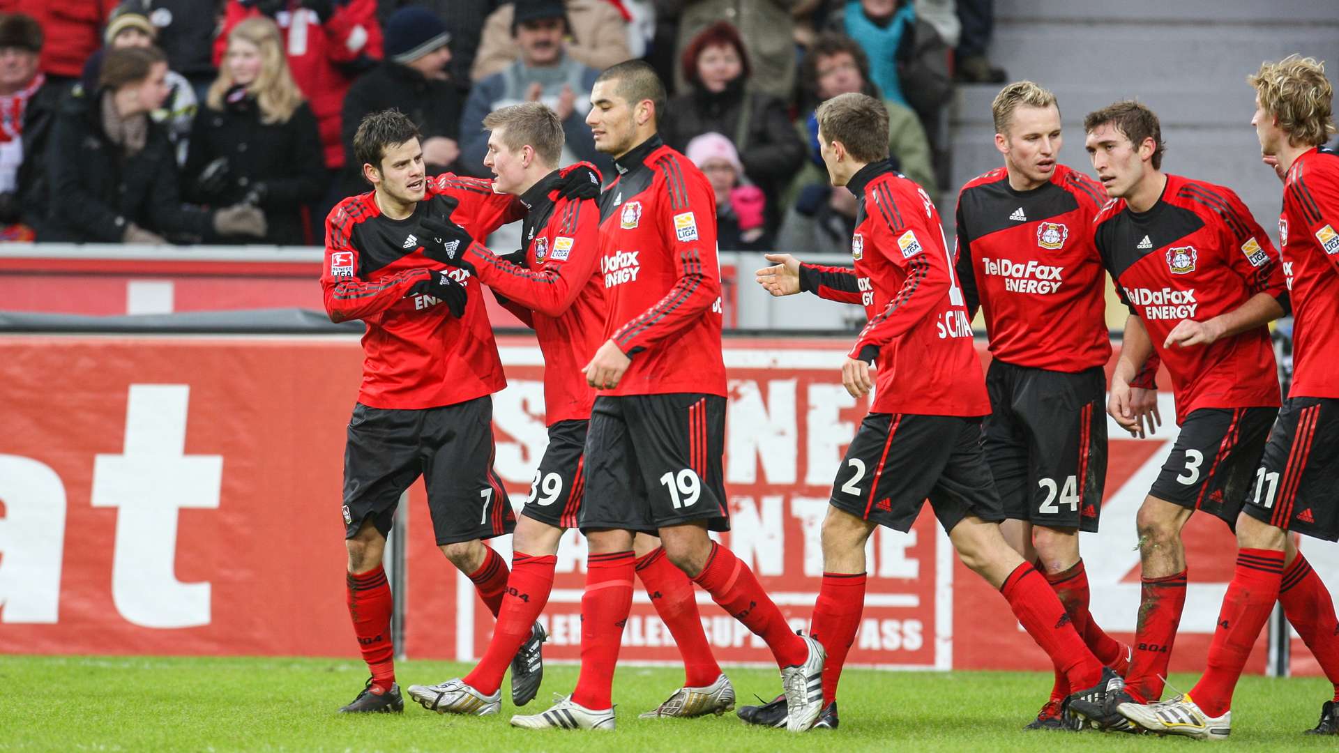 Werkself beim Torjubel