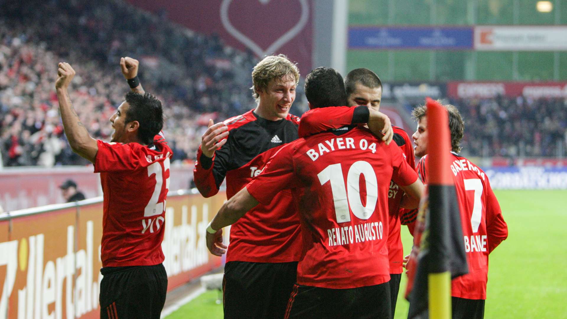 Werkself beim Torjubel