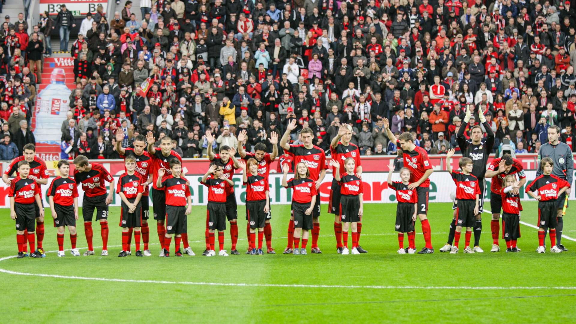 Werkself vor dem Spiel gegen Schalke 04