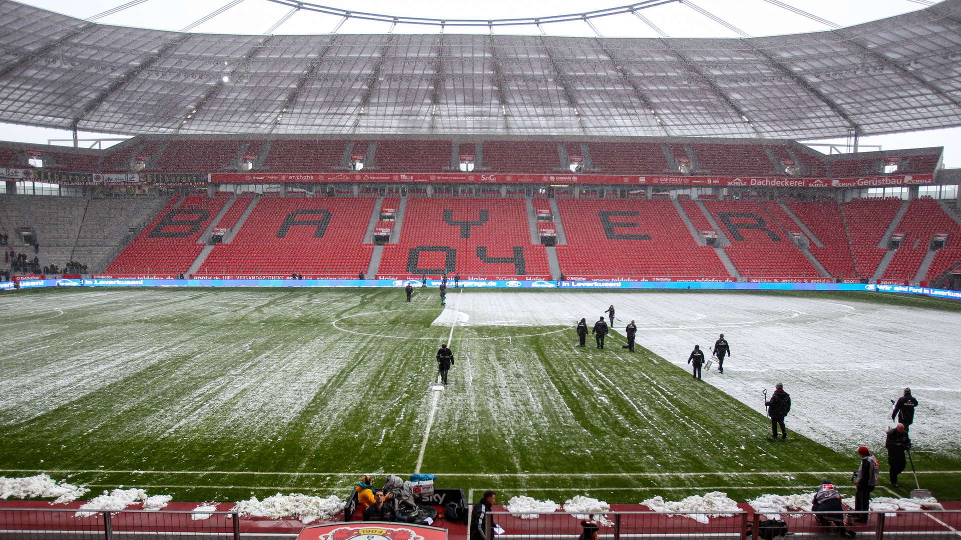 Verschneite BayArena
