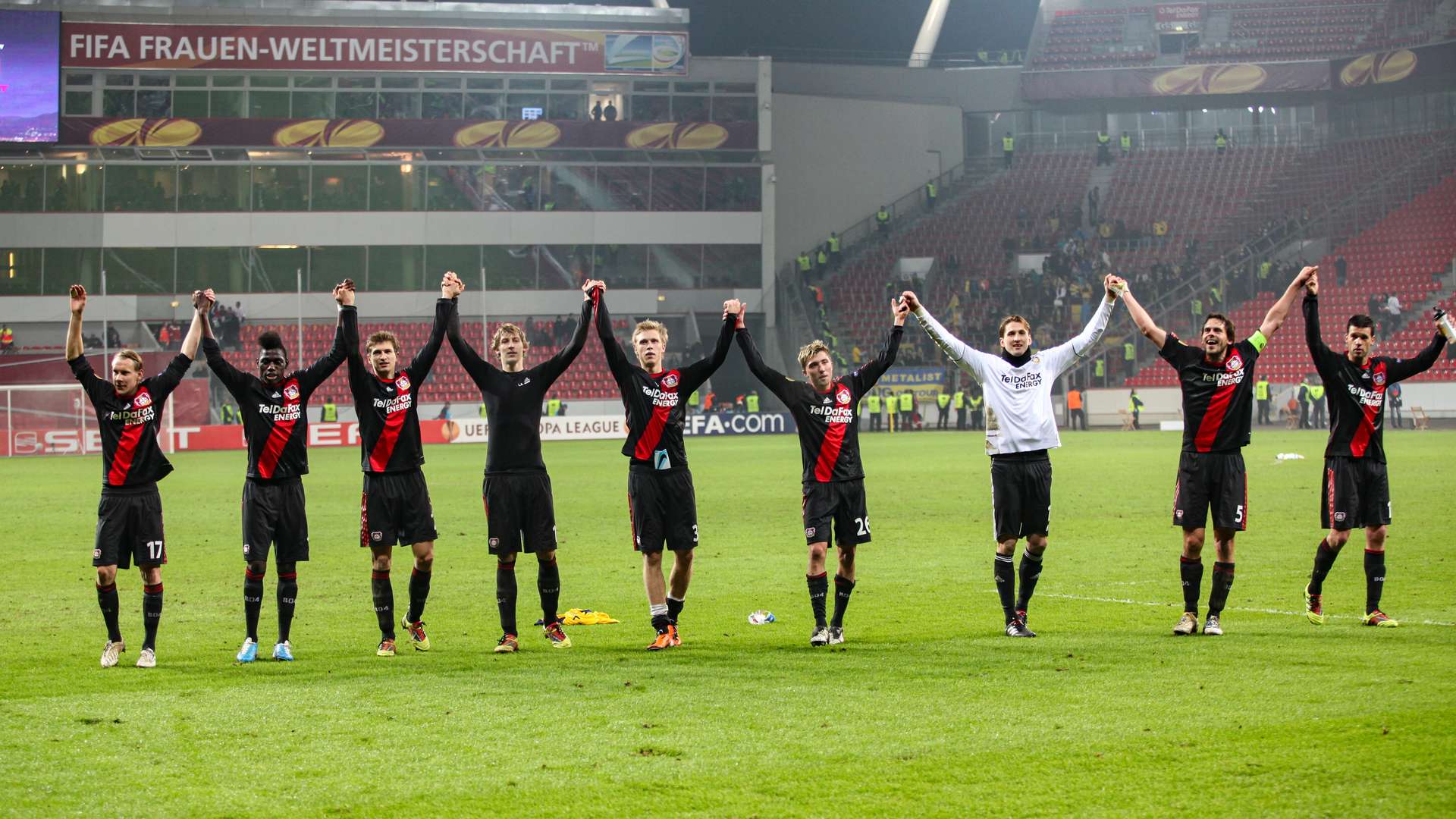 Werkself feiert mit den Fans