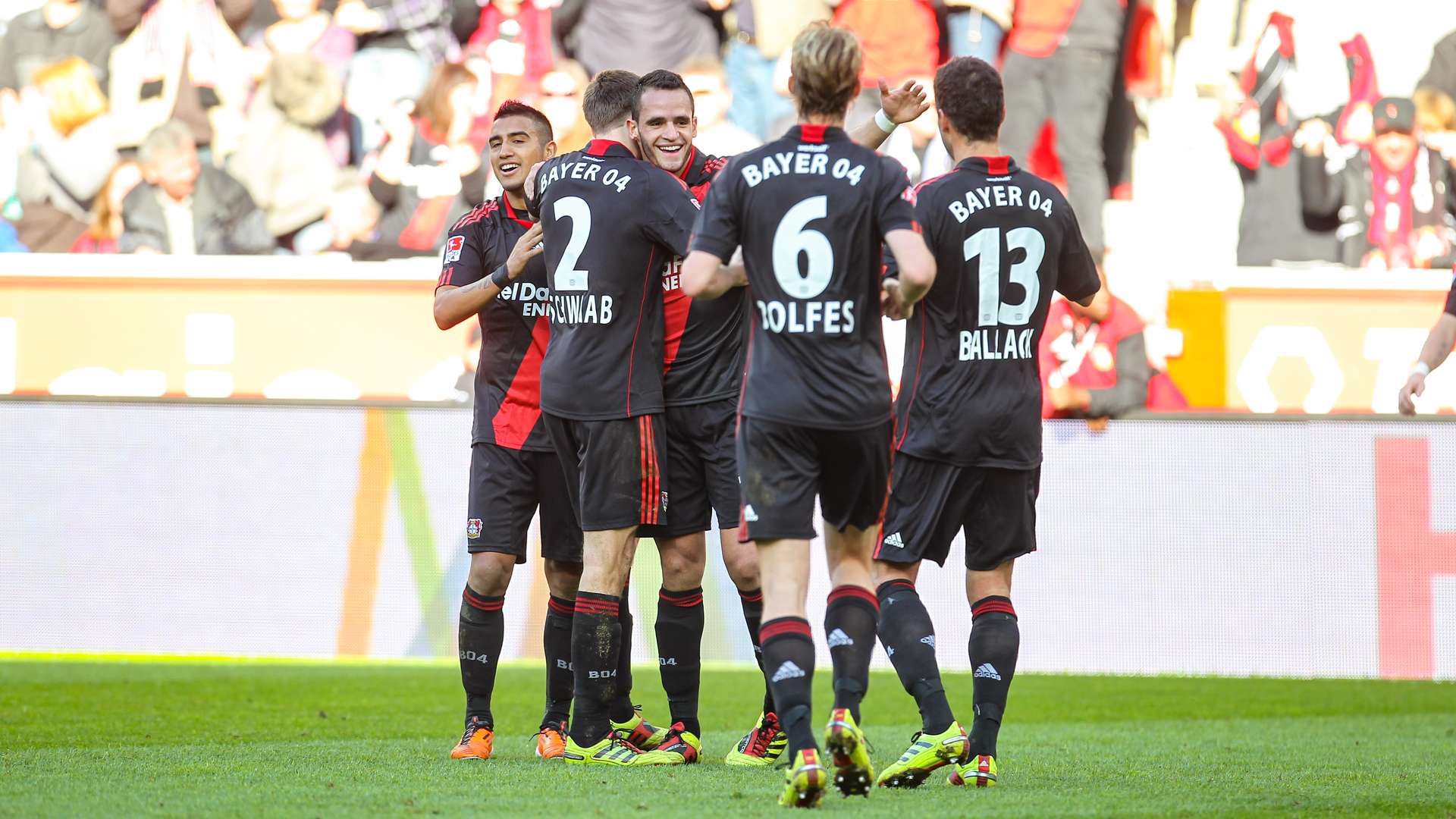 Werkself beim Torjubel