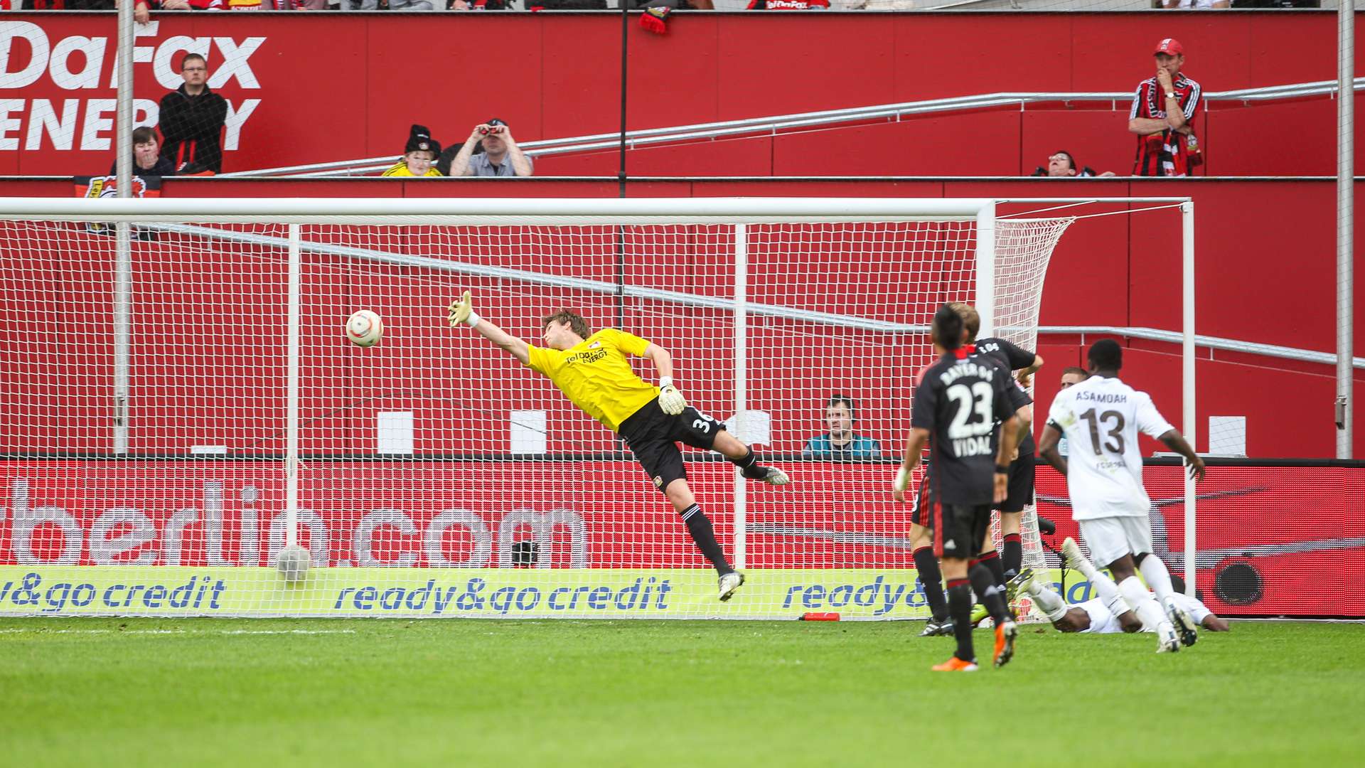 Bayer 04 vs. FC St. Pauli am 10.04.2011