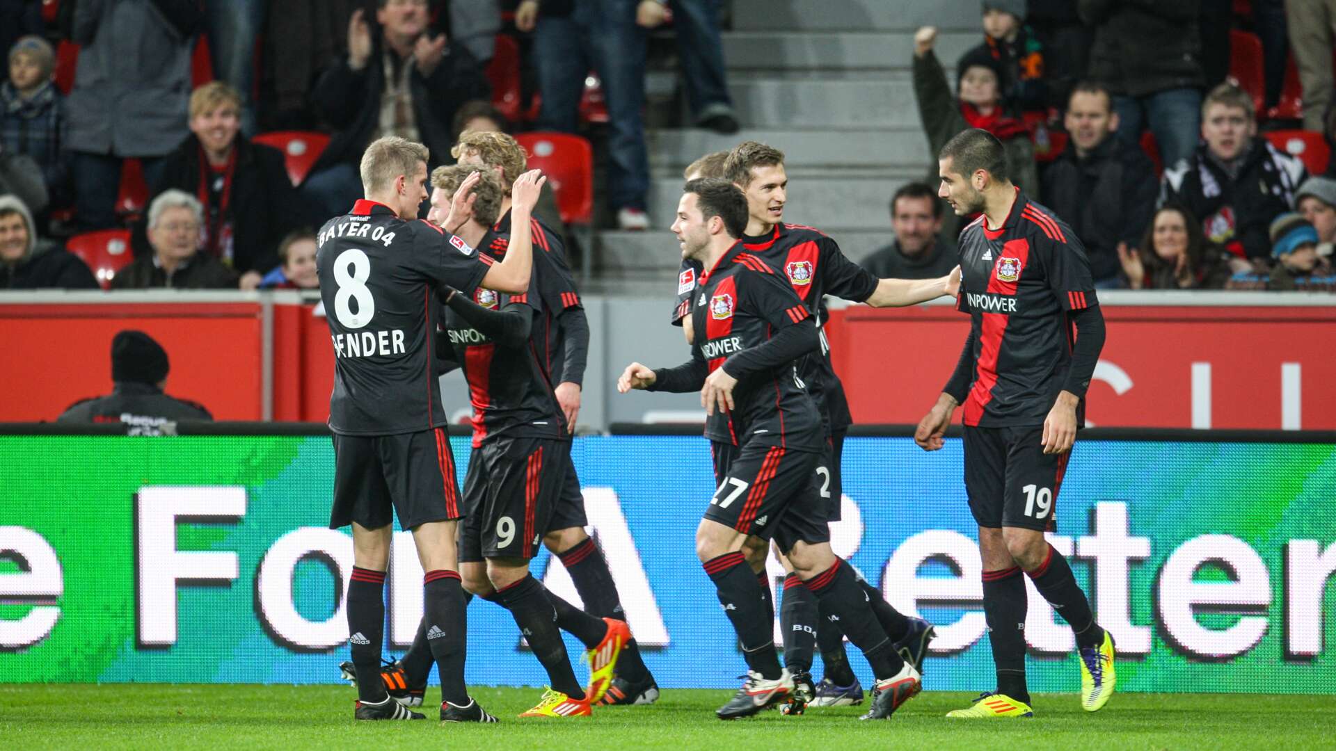 Werkself beim Torjubel