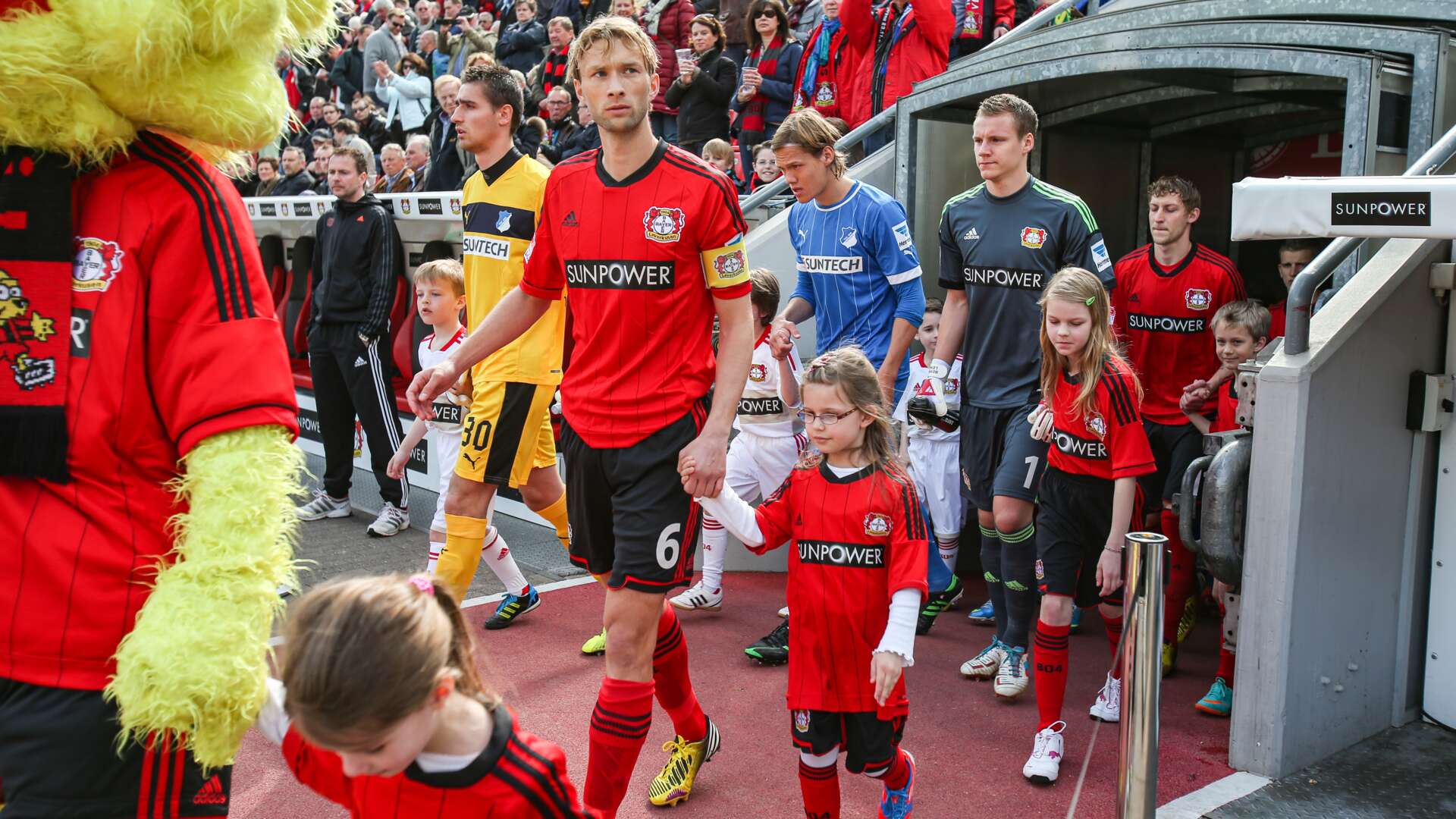 Werkself am Spielertunnel