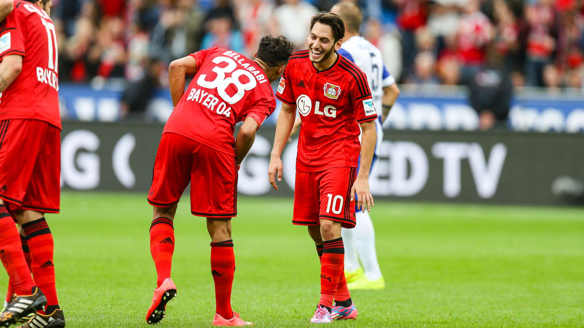 Karim Bellarabi und Hakan Calhanoglu