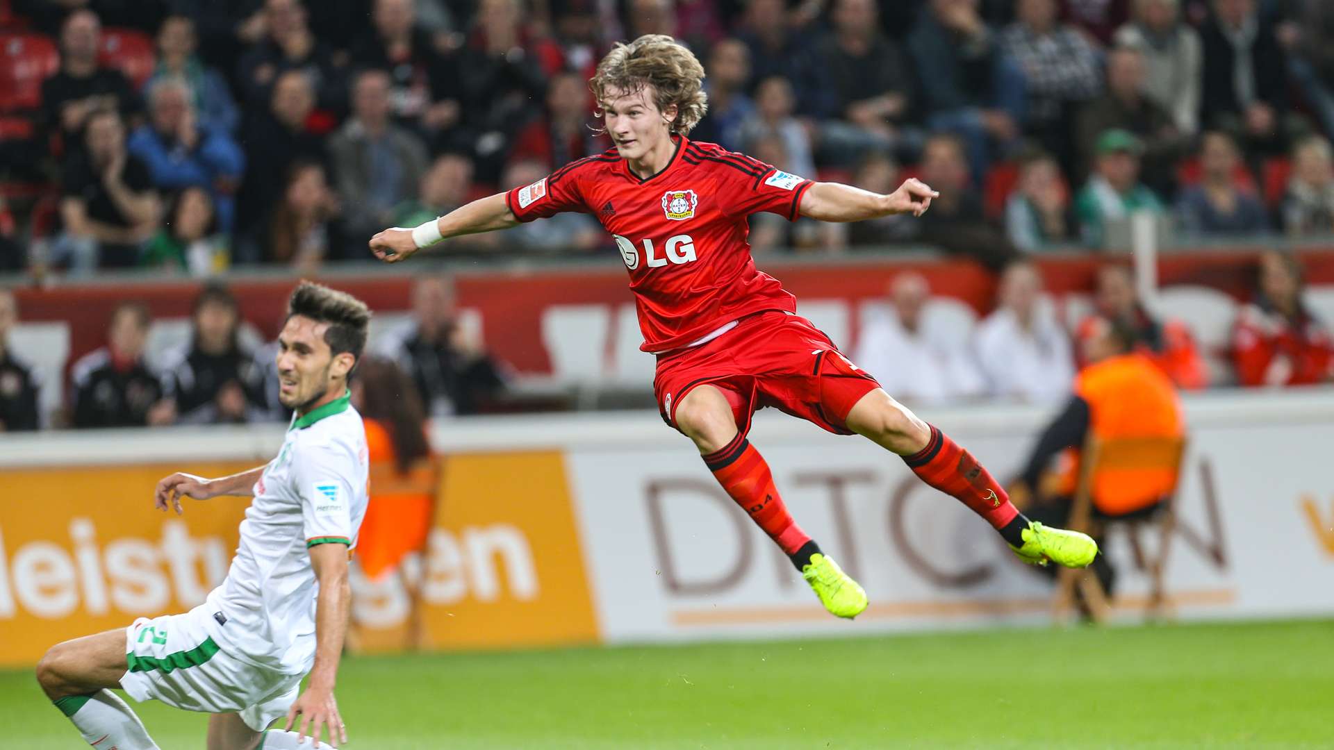 Tin Jedvaj schießt