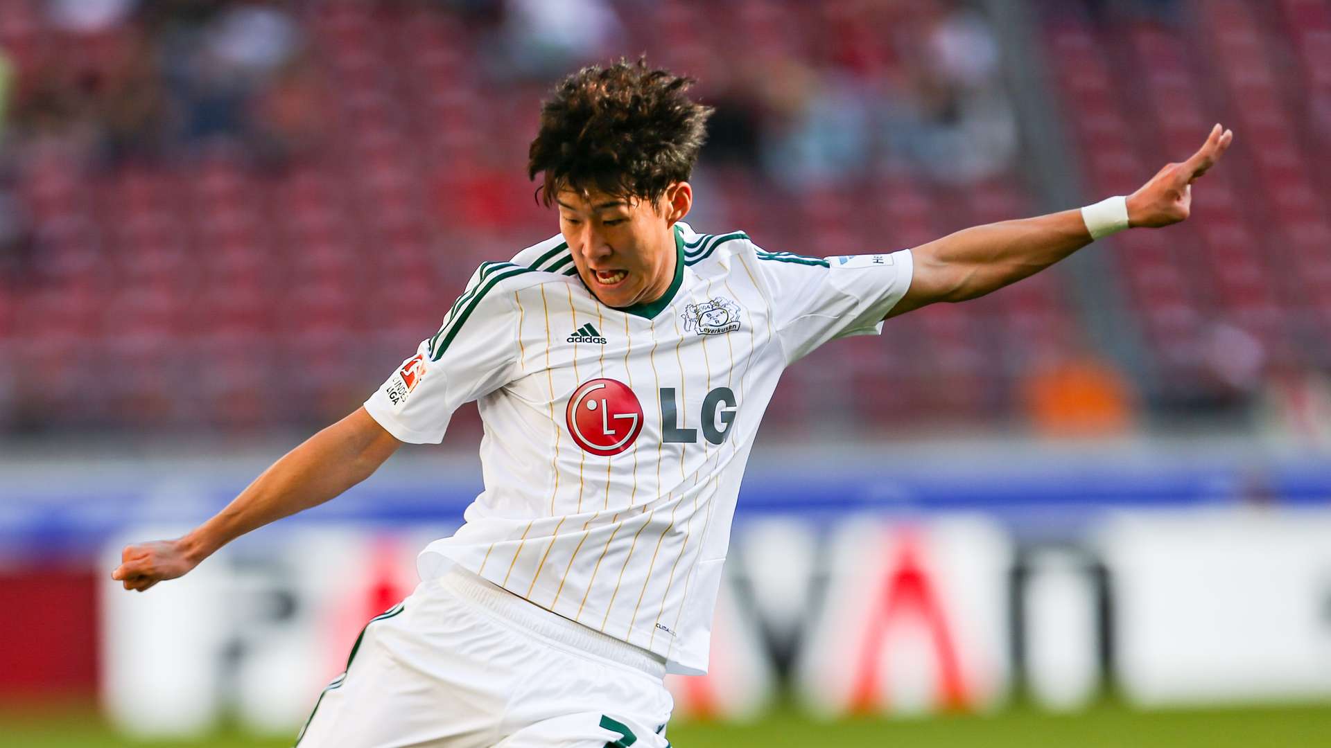 Heung-min Son beim Abschluss