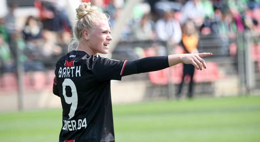 crop_20190414_Frauen_vs_Wolfsburg_Barth.jpg