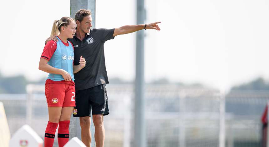 crop_20190825_Bayer04_Frauen_SC_Freiburg_Jessen_Feifel.jpg