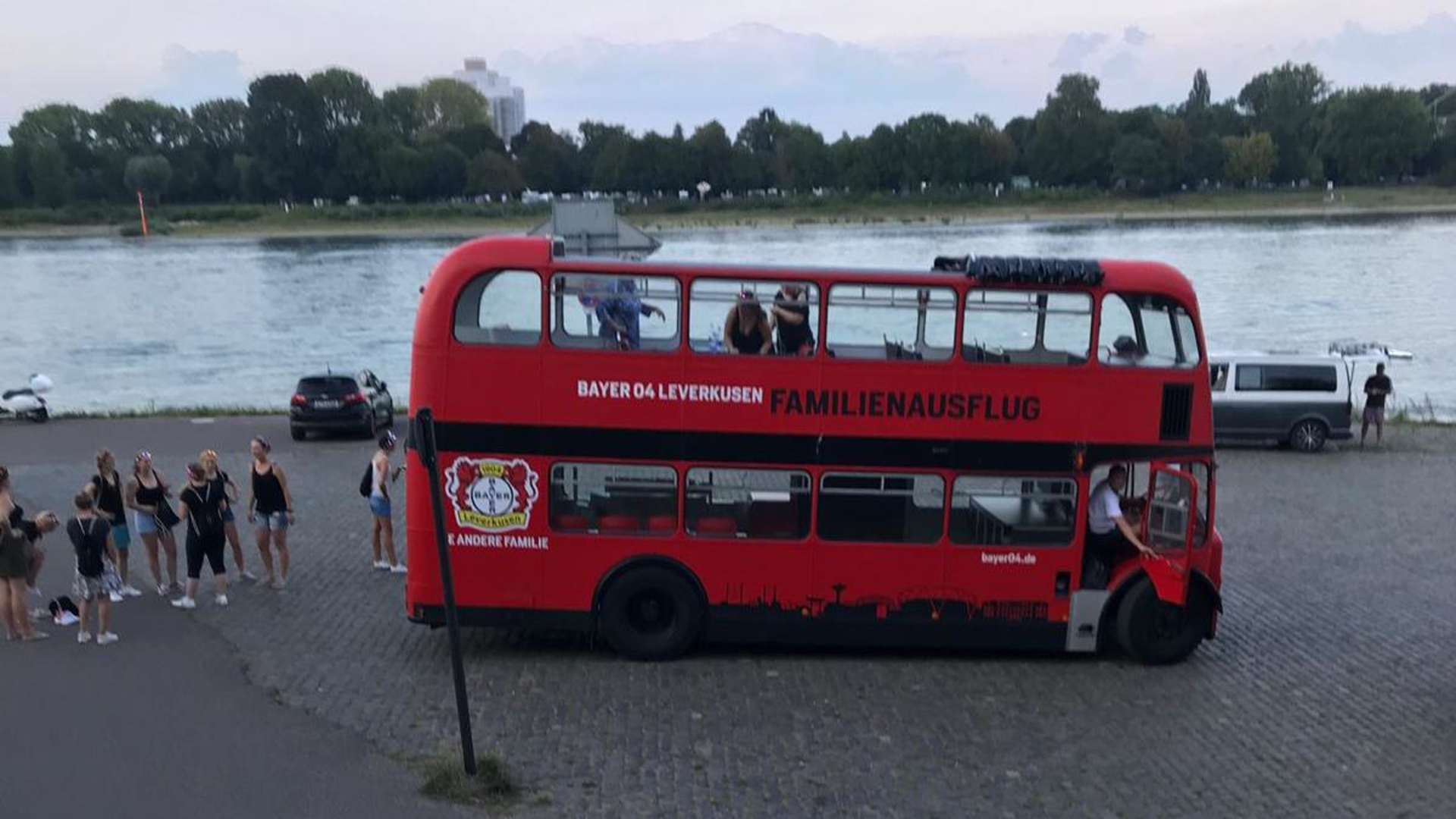 crop_20190831_Schwadbus_HP-Meldung_JGA_4.jpg