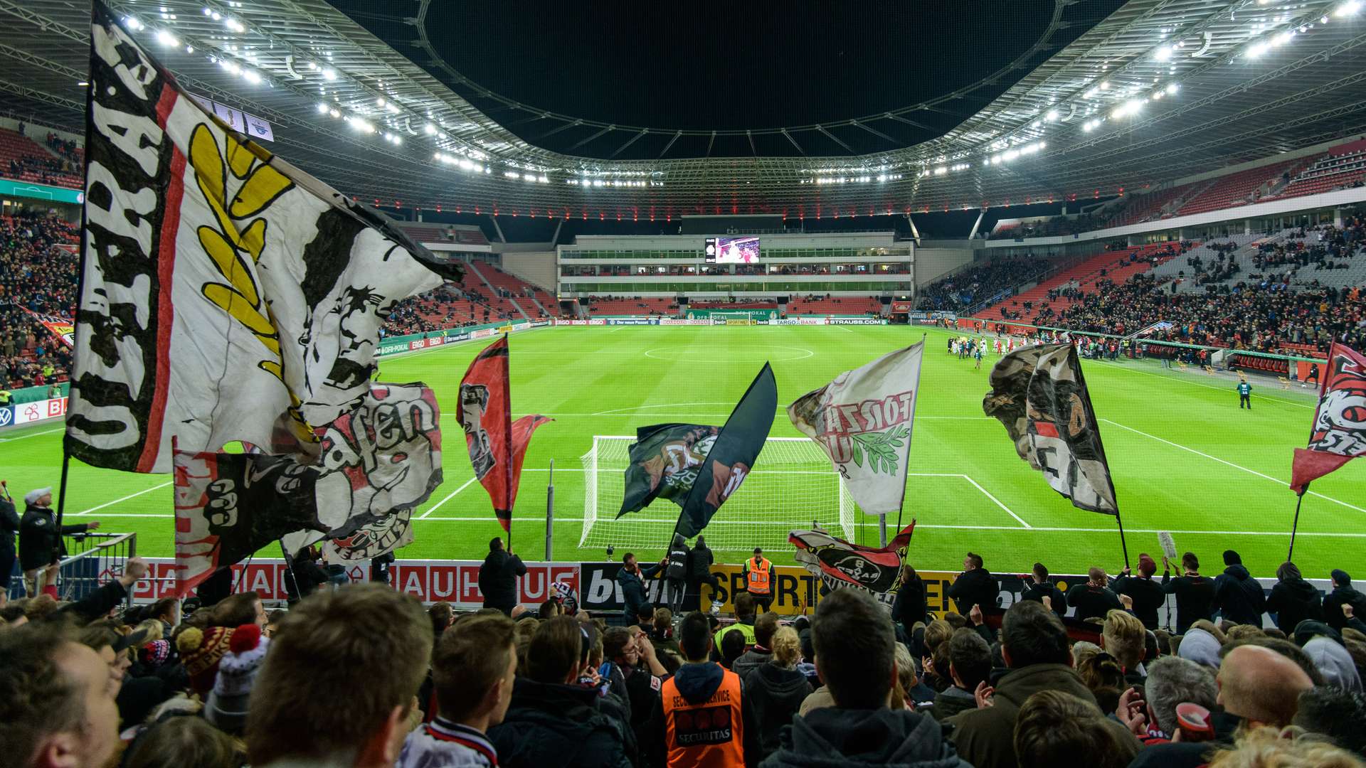 crop_20191029_Schueler_B04_SCP_1008_Flagge.jpg