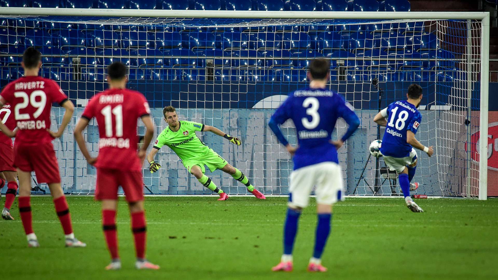 crop_2020614_B04_gegen_Schalke04_79493.jpg