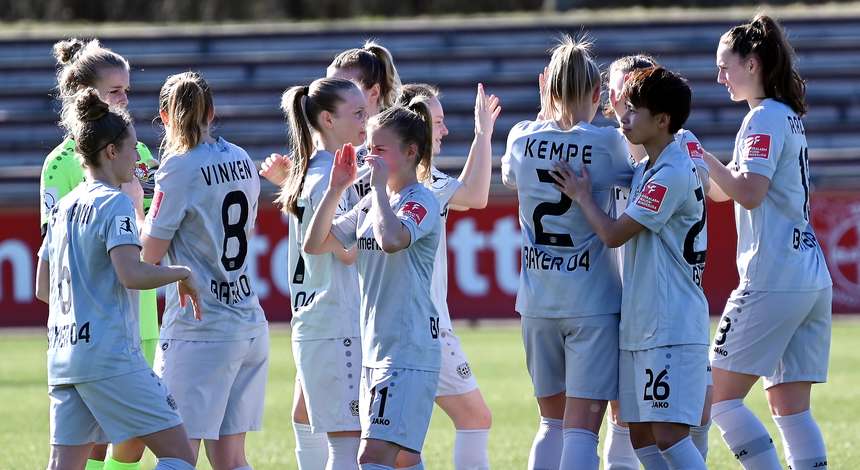 crop_20210228_Frauen_Testspiel_Guetersloh.jpg