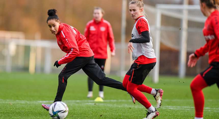 crop_20211201_NB_B04_Frauen_Training_26499.jpg