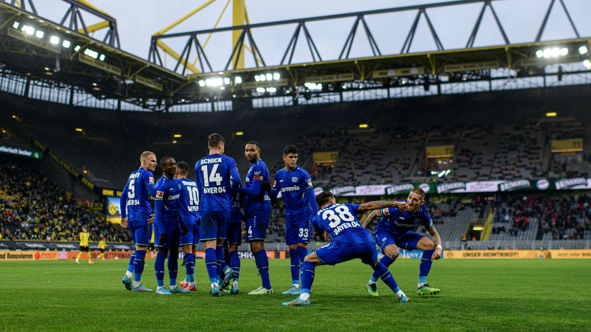 crop_20220206_JS_BVB_B04_0777.jpg