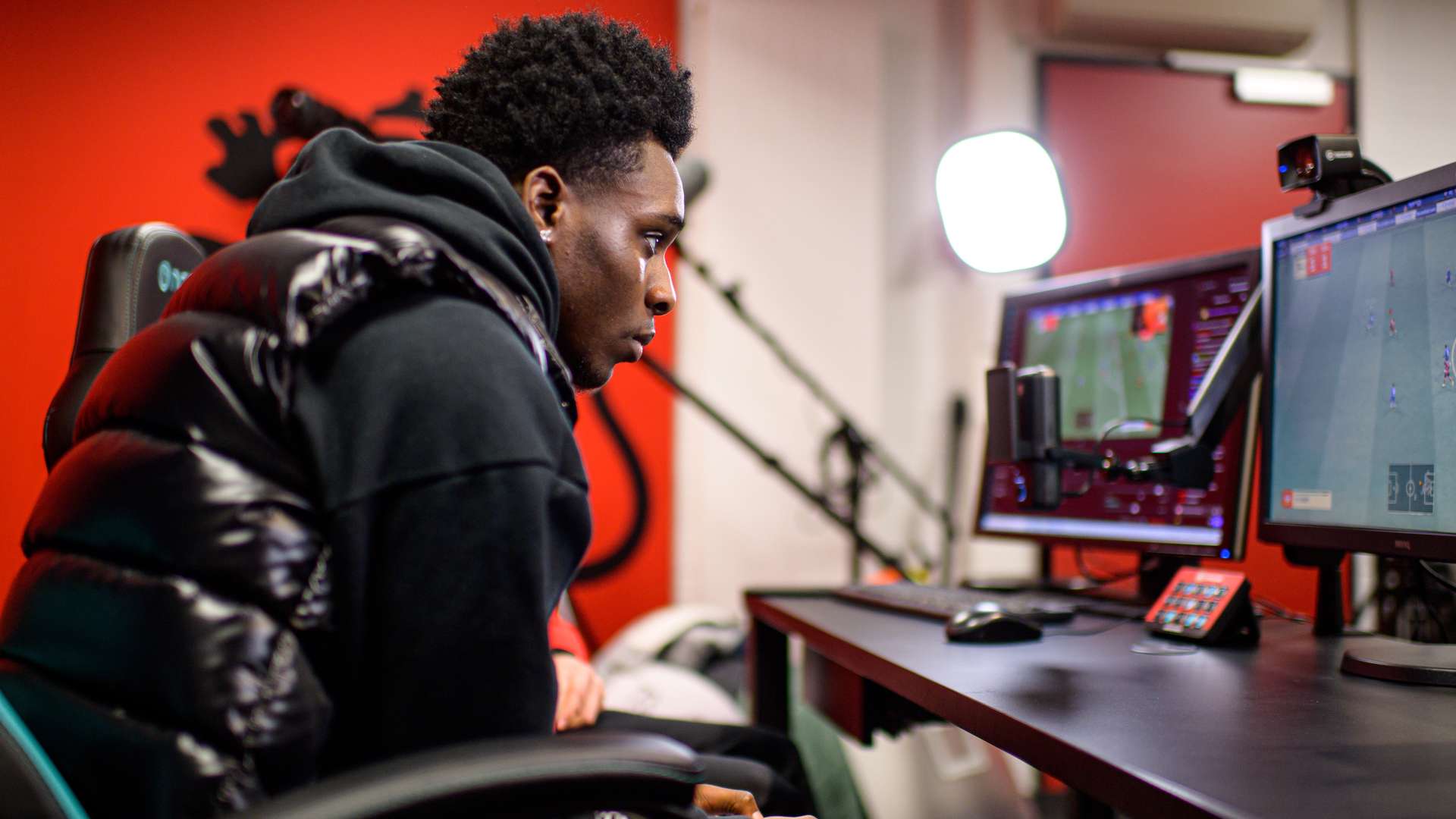 crop_20220221_JS_ESports_0064.jpg
