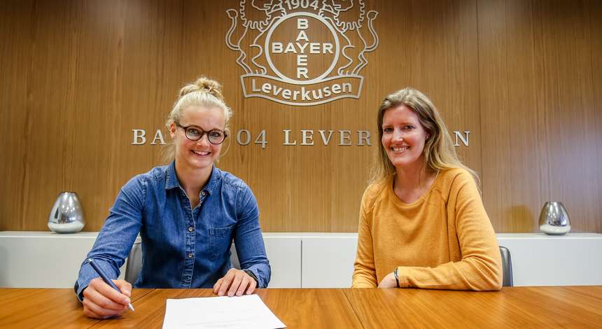 crop_20220315_NB_B04_Frauen_Vertragsverlaengerung_30950.jpg