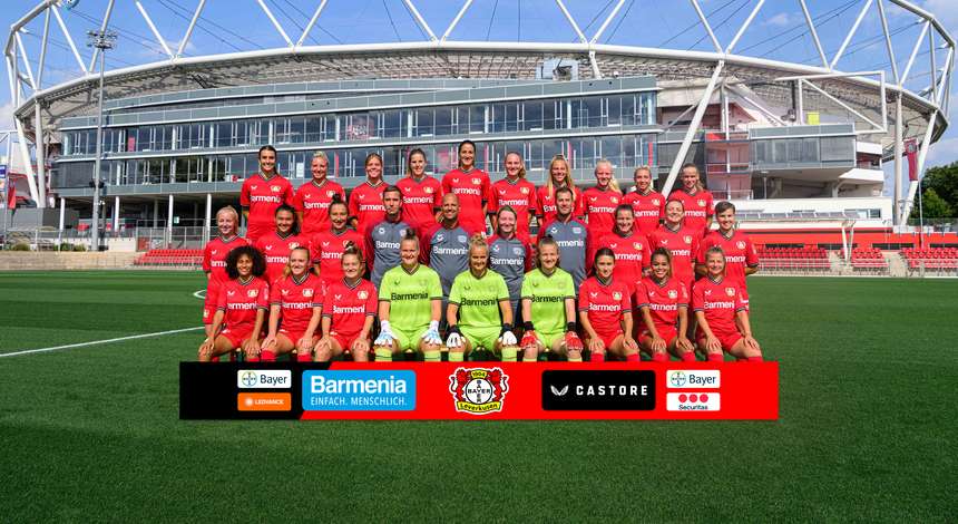 crop_20220823_JS_Mannschaftsfoto_Frauen_0019.jpg