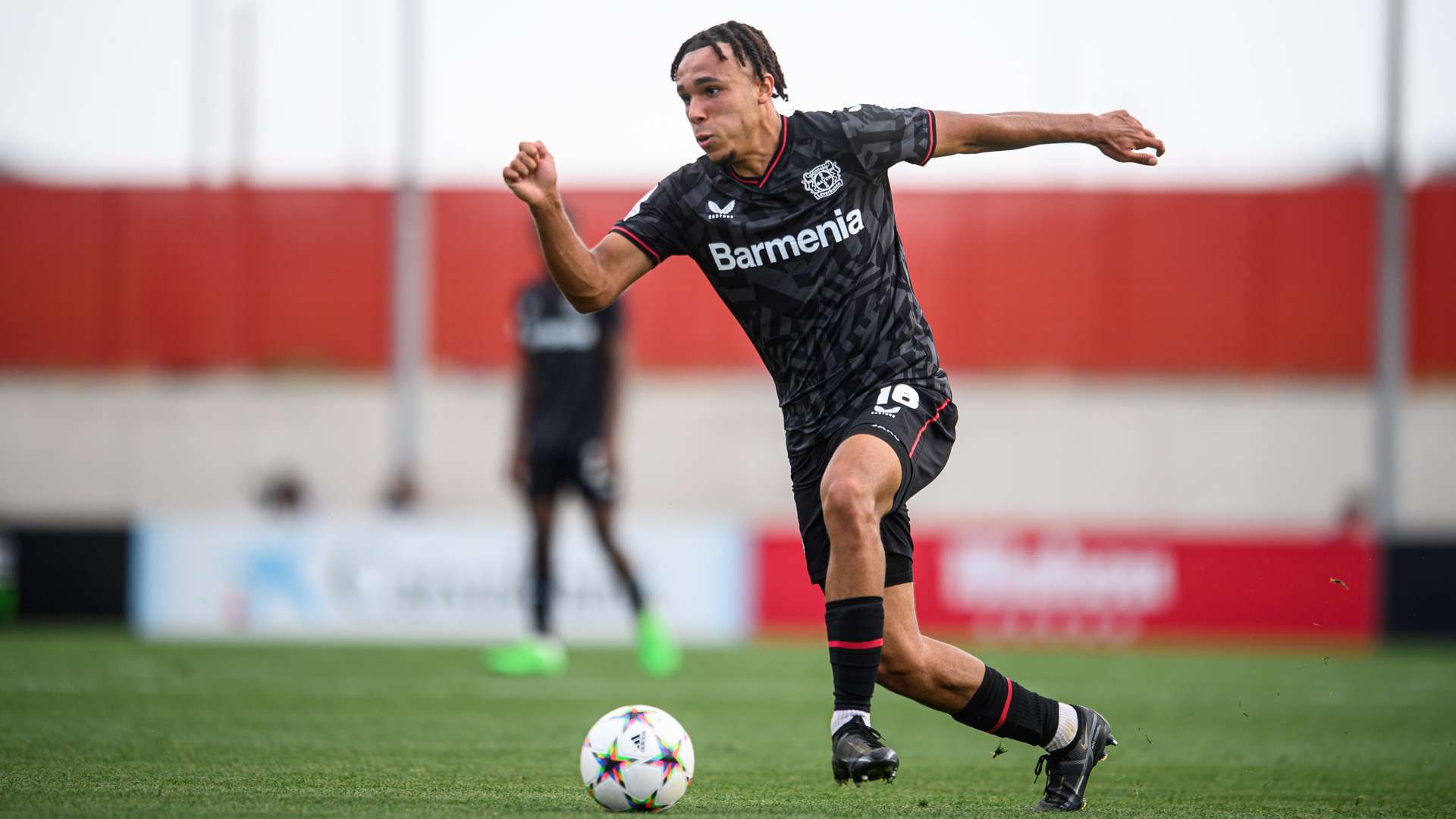 Bayer 04Eigengewächs Eze wechselt zu Fortuna Köln Bayer04.de