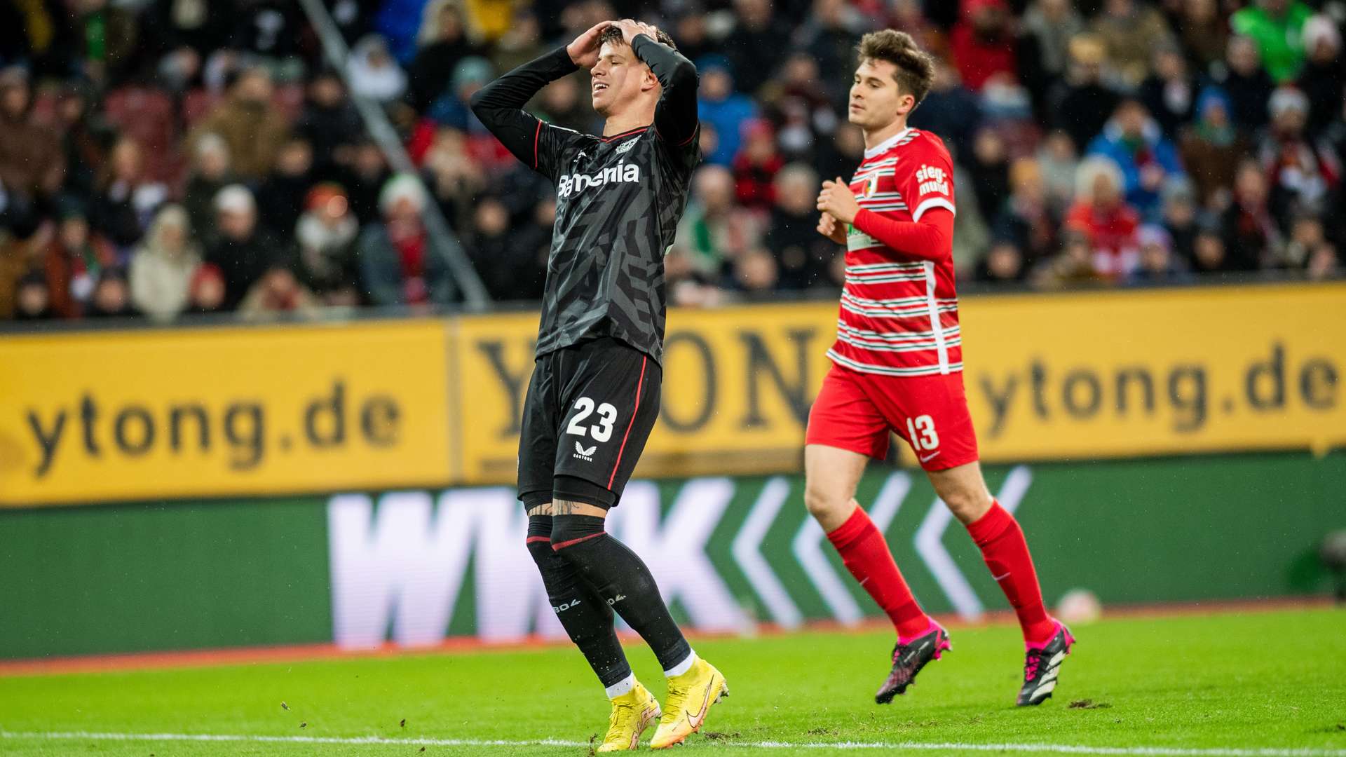 crop_20230203_NB_B04_vs_Augsburg_61978.jpg