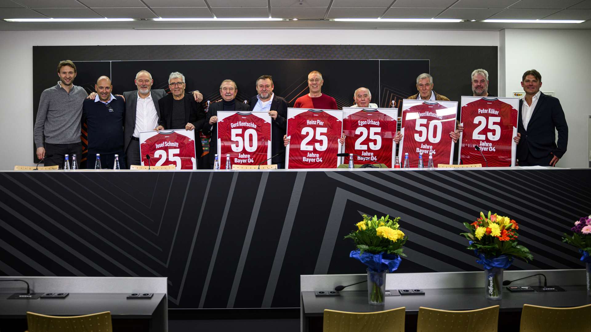 After two online AGMs: Football section meets at the BayArena | Bayer04.de