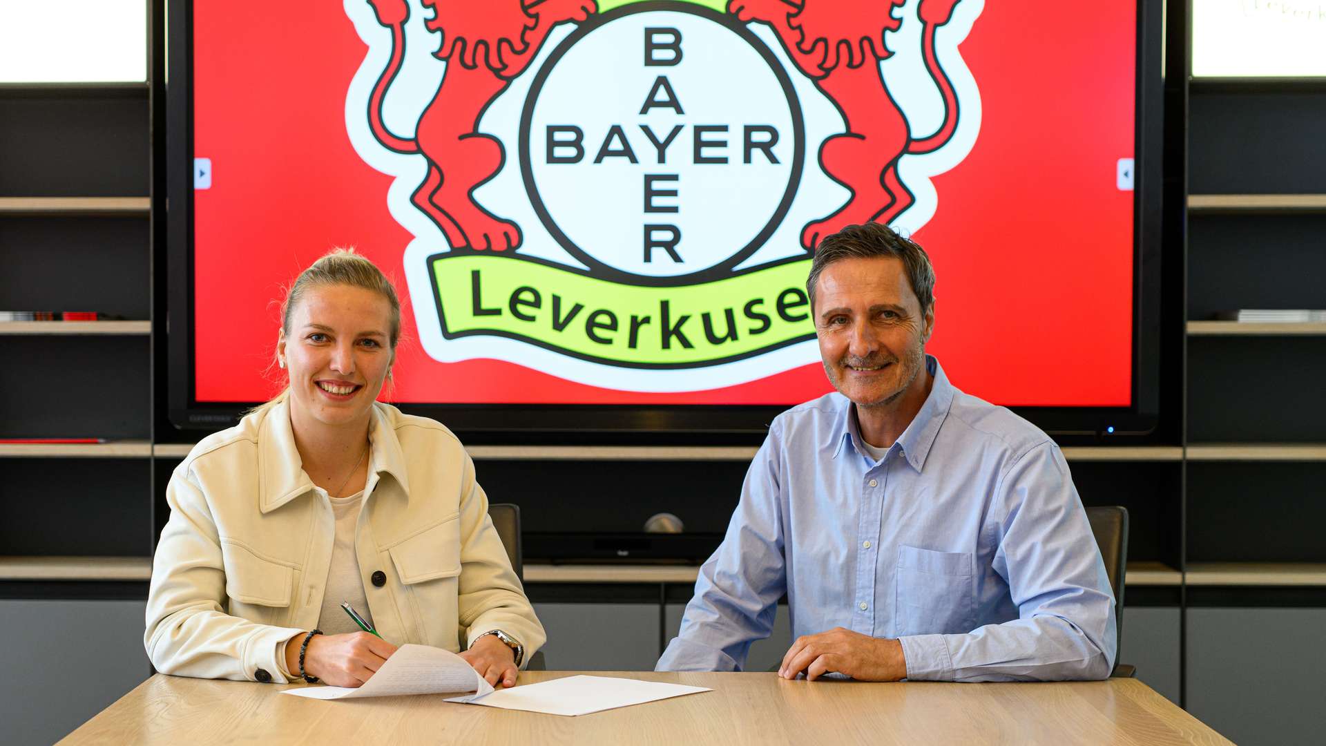 Frauen Bayer 04 Verlängert Mit Melissa Friedrich Bayer04de 