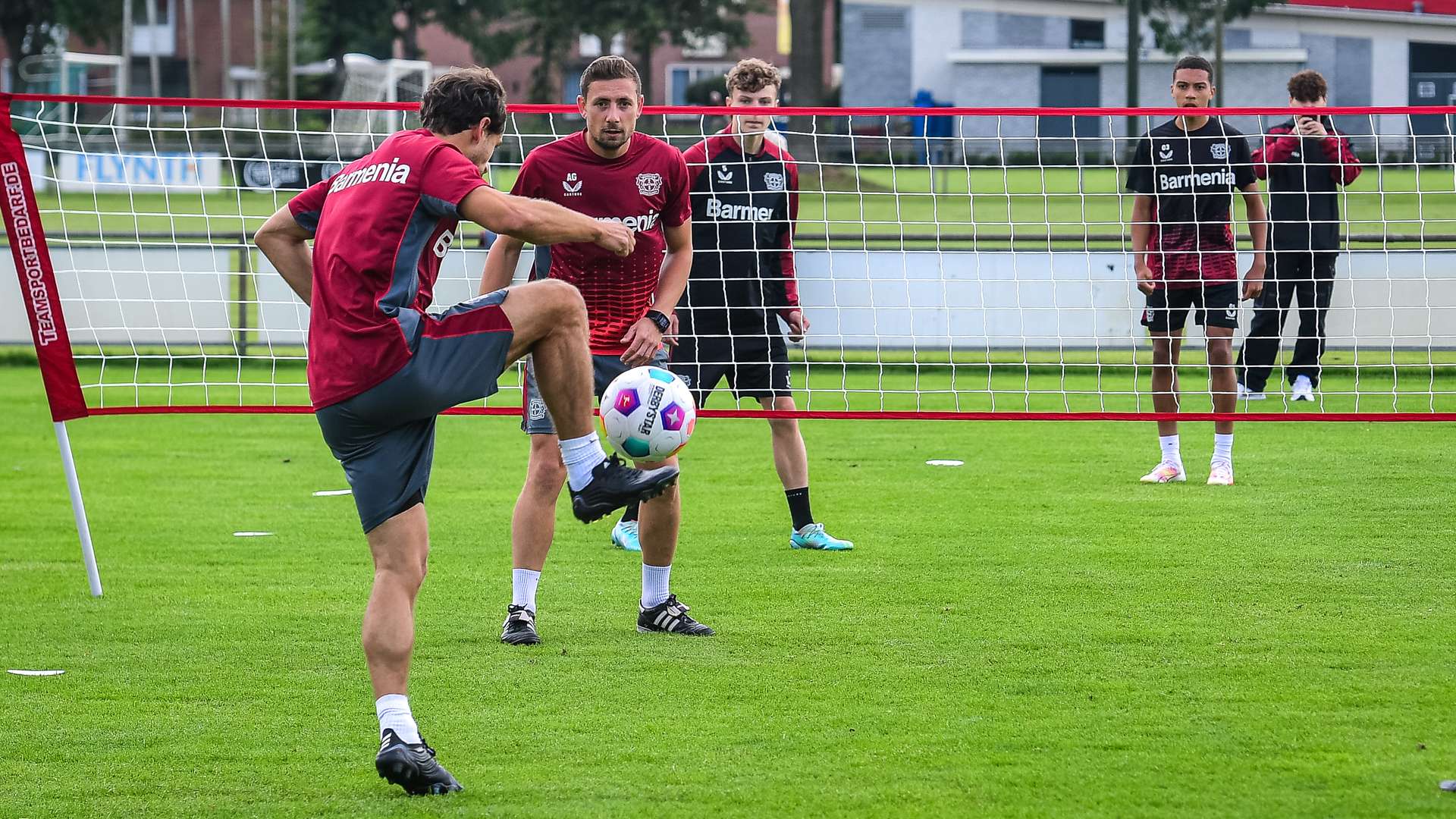 crop_20230726_NB_U17_Trainingslage_Fussball_Tennis_91551.jpg