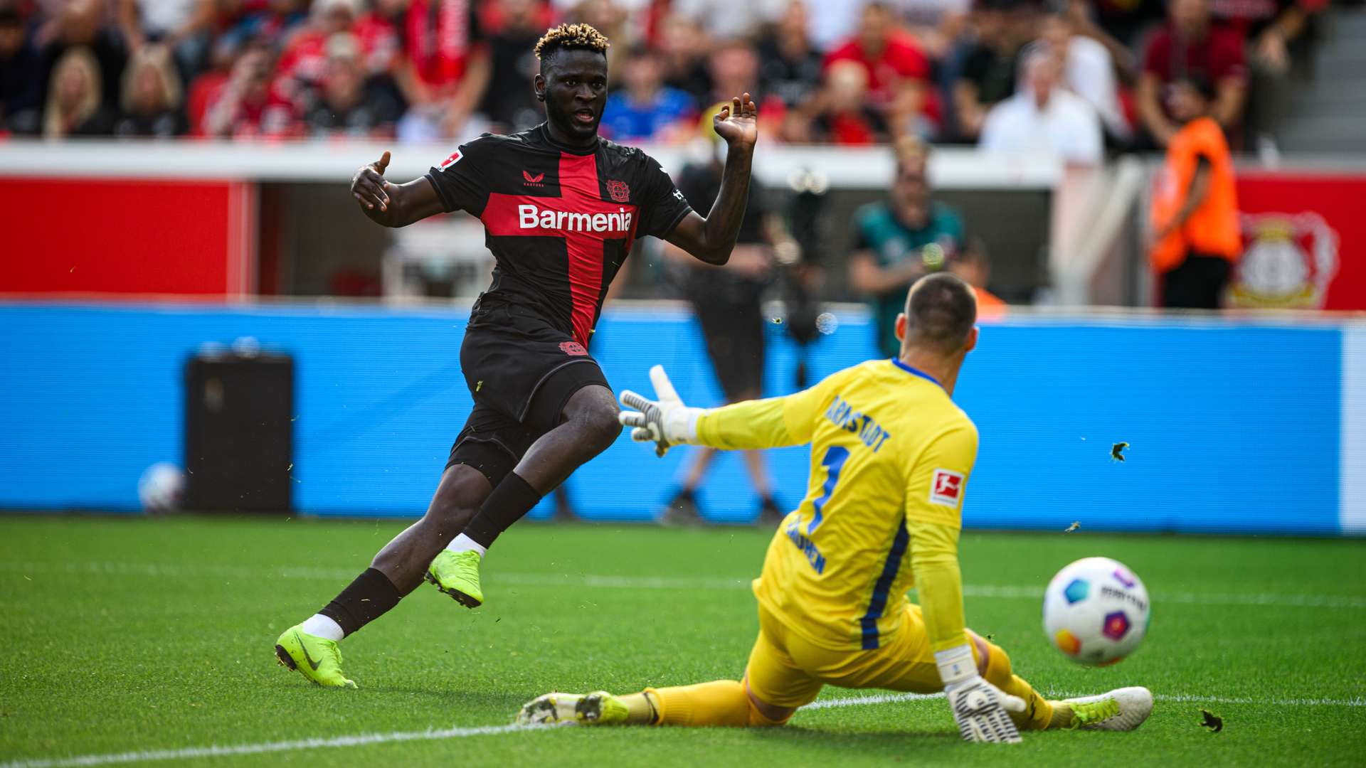 Jetzt Boniface zum „Spieler des Monats“ wählen! Bayer04.de