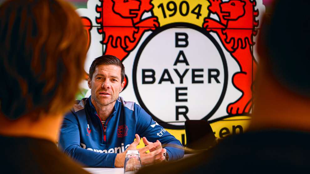 Xabi Alonso kemungkinan akan bertahan satu musim lagi di Bayer Leverkusen