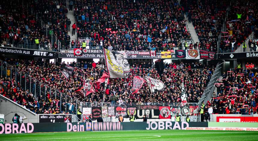 Bayer 04-Fans in Freiburg