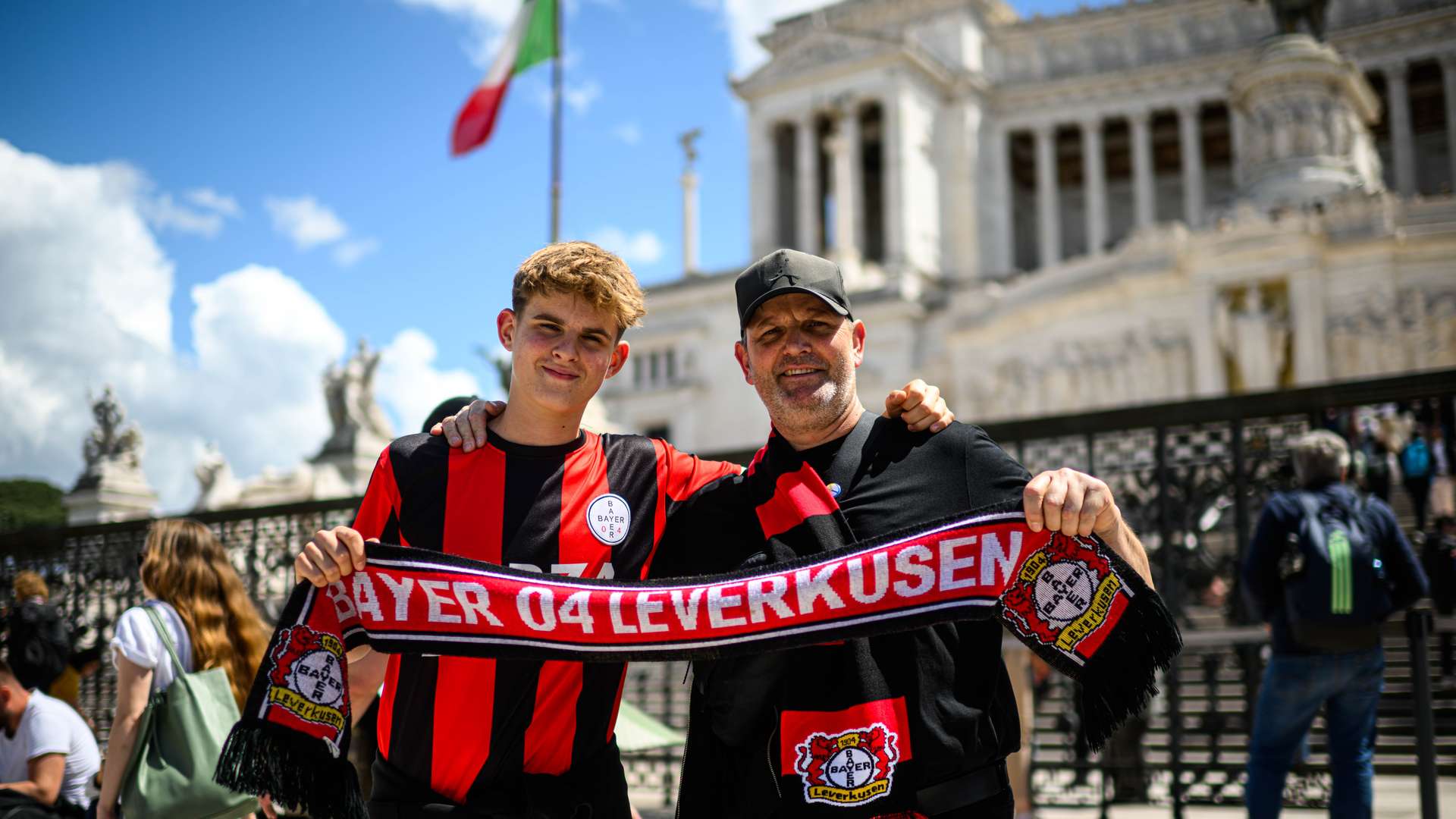 Bayer 04-Fans in Rom