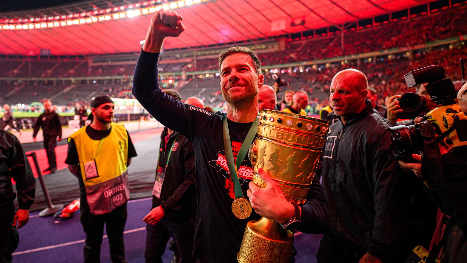 Xabi with the trophy