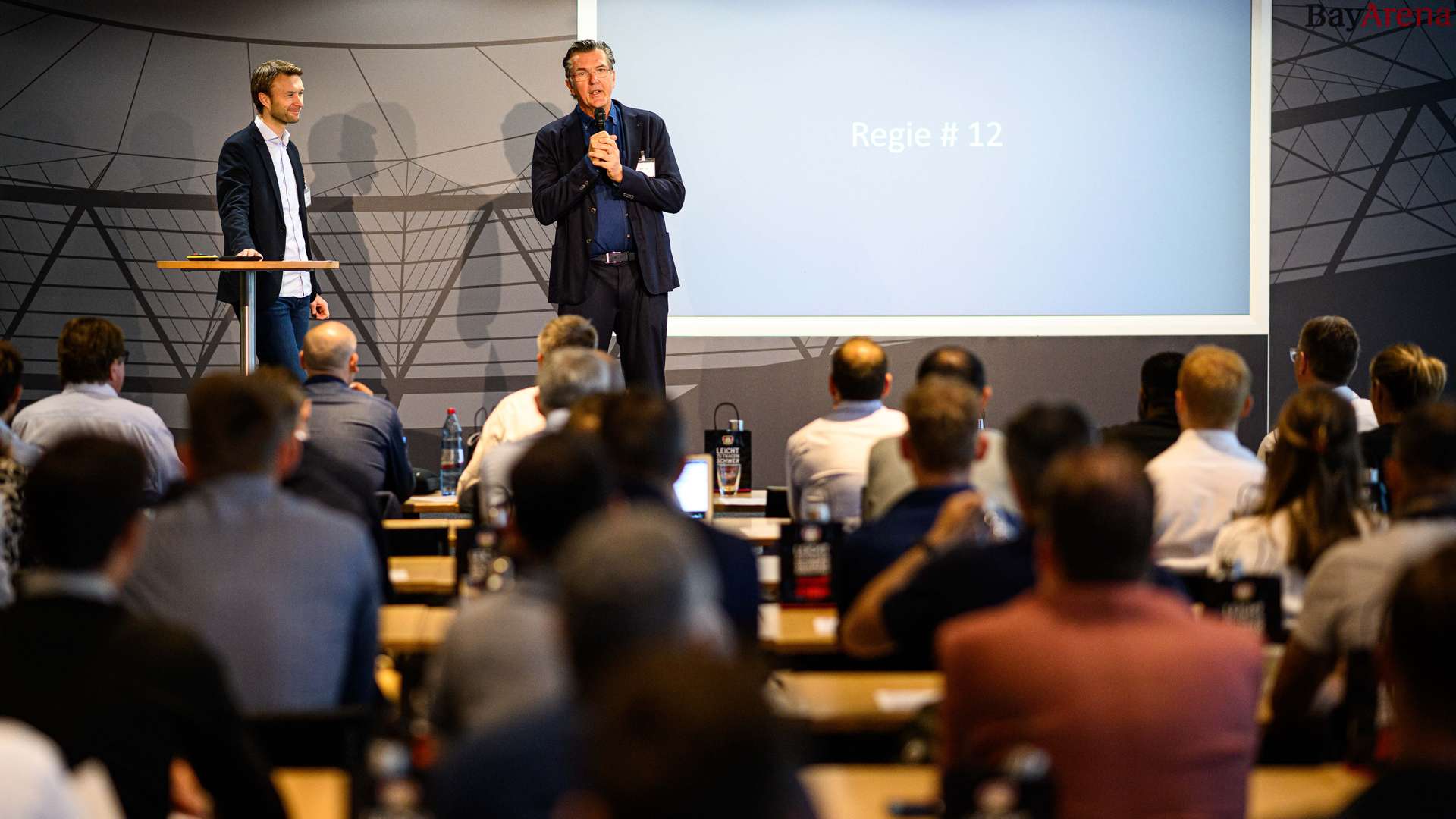 Simon Rolfes und Dr. Dittmar