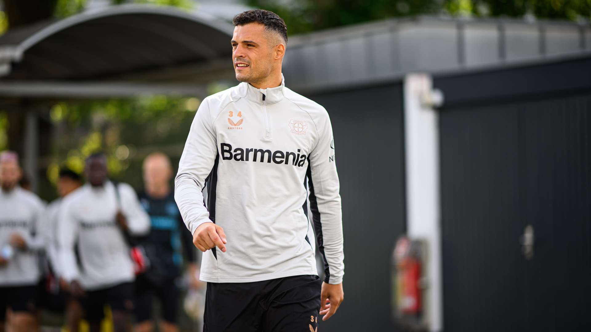 Xhaka zurück